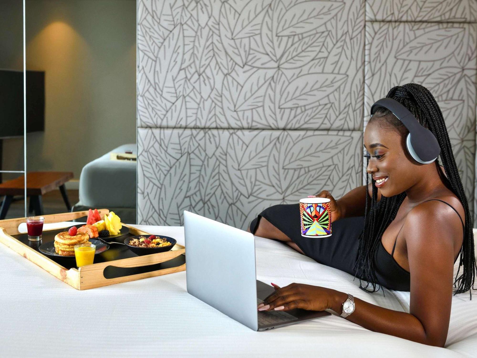 Hotel Pullman Abidjan Exterior foto