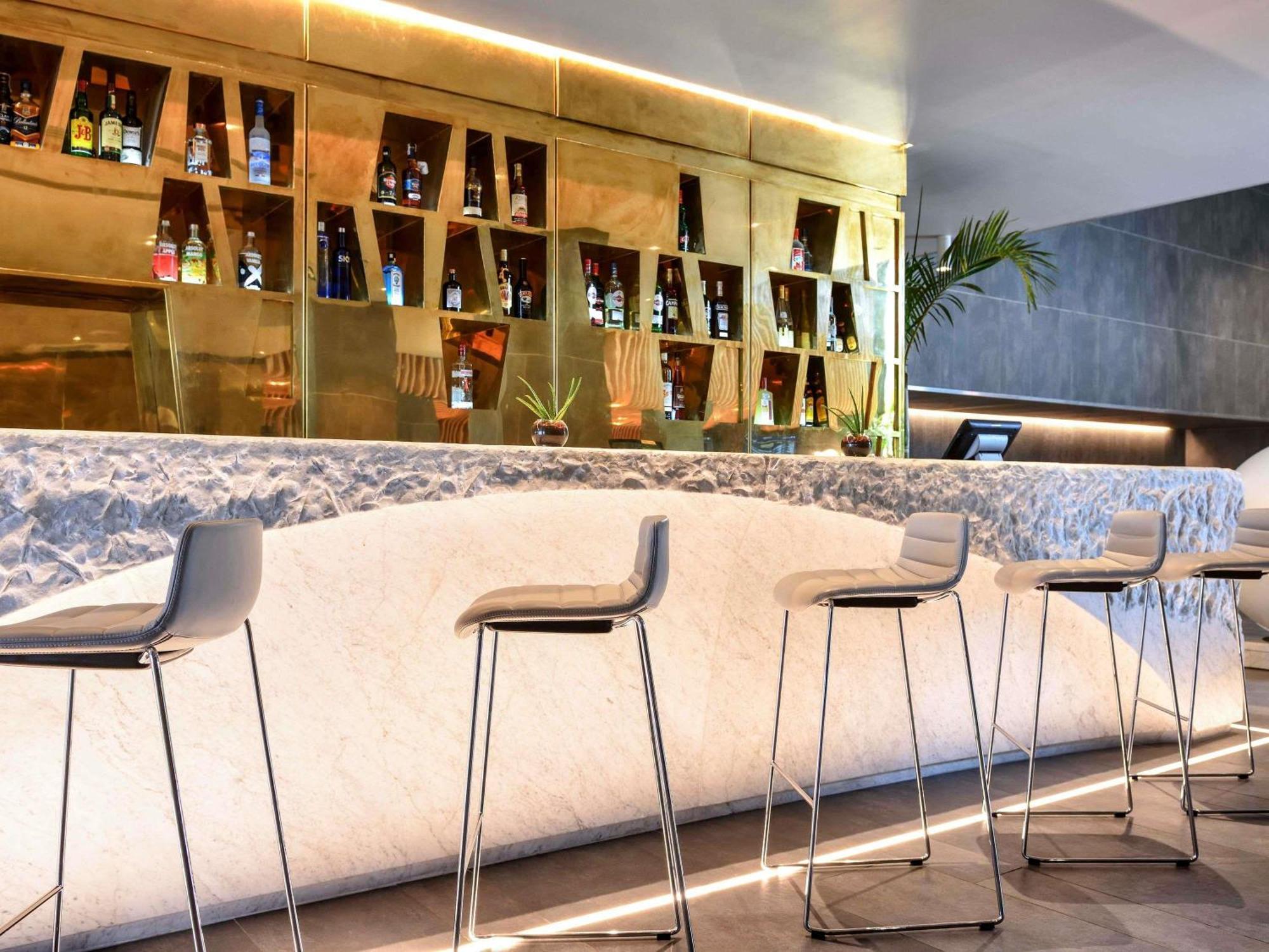 Hotel Pullman Abidjan Exterior foto