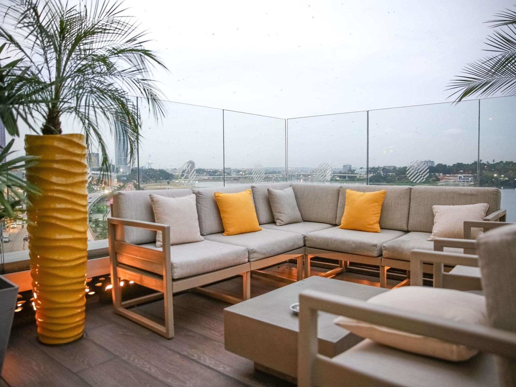 Hotel Pullman Abidjan Exterior foto